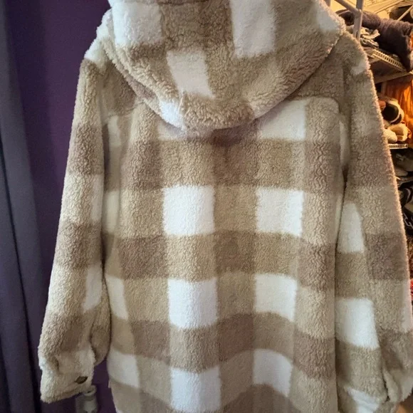 Koolaburra By Ugg Womrns Sherpa Coat never worn - Picture 4 of 11